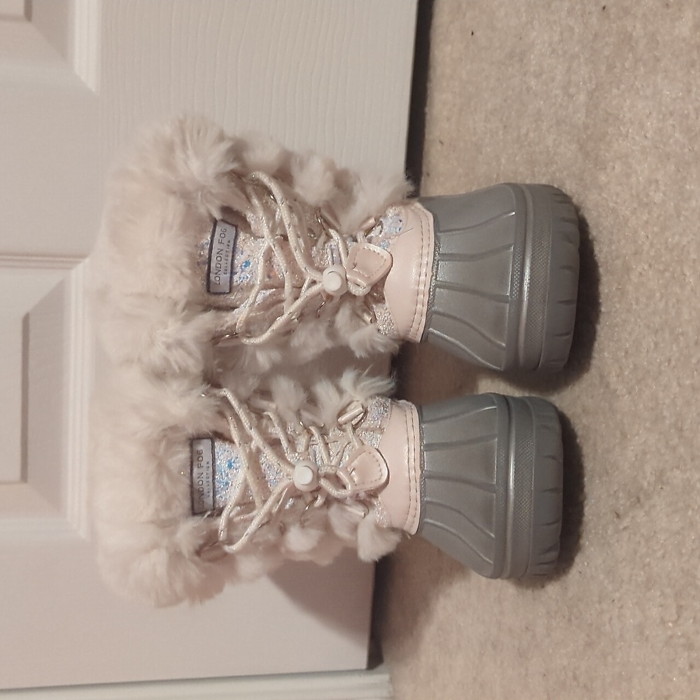 Kids boots